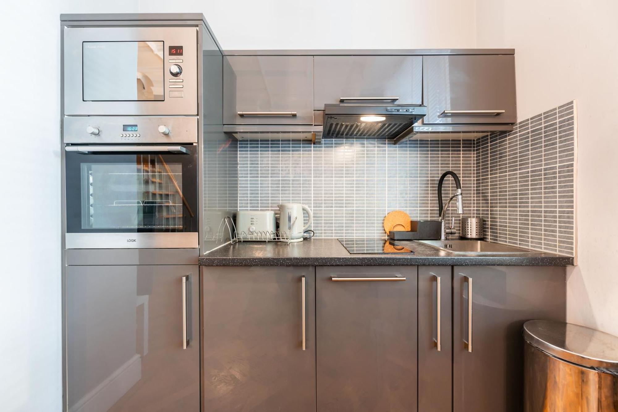 Luxury One Bedroom Flat In Westbourne Terrace ลอนดอน ภายนอก รูปภาพ