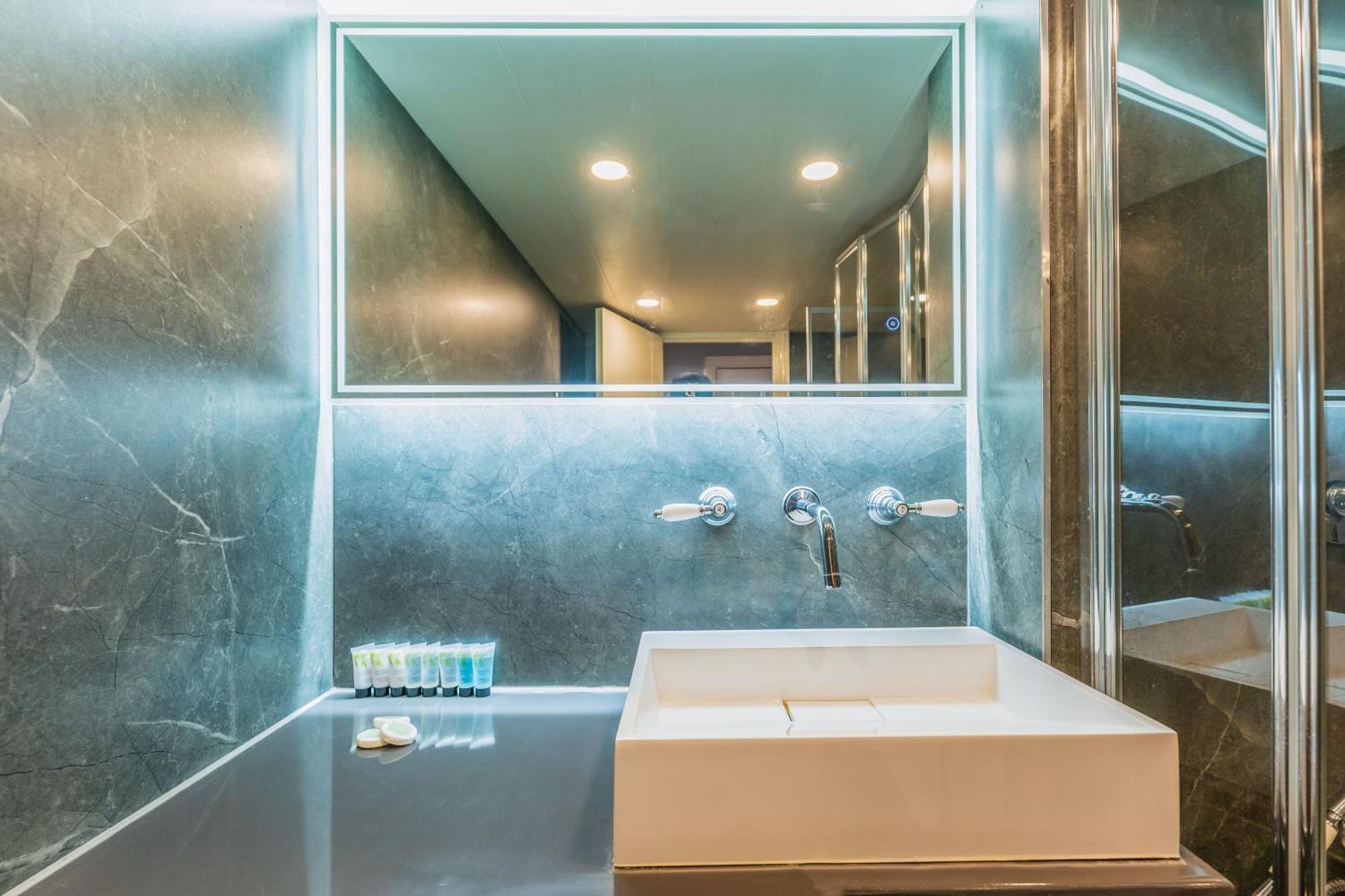 Luxury One Bedroom Flat In Westbourne Terrace ลอนดอน ภายนอก รูปภาพ