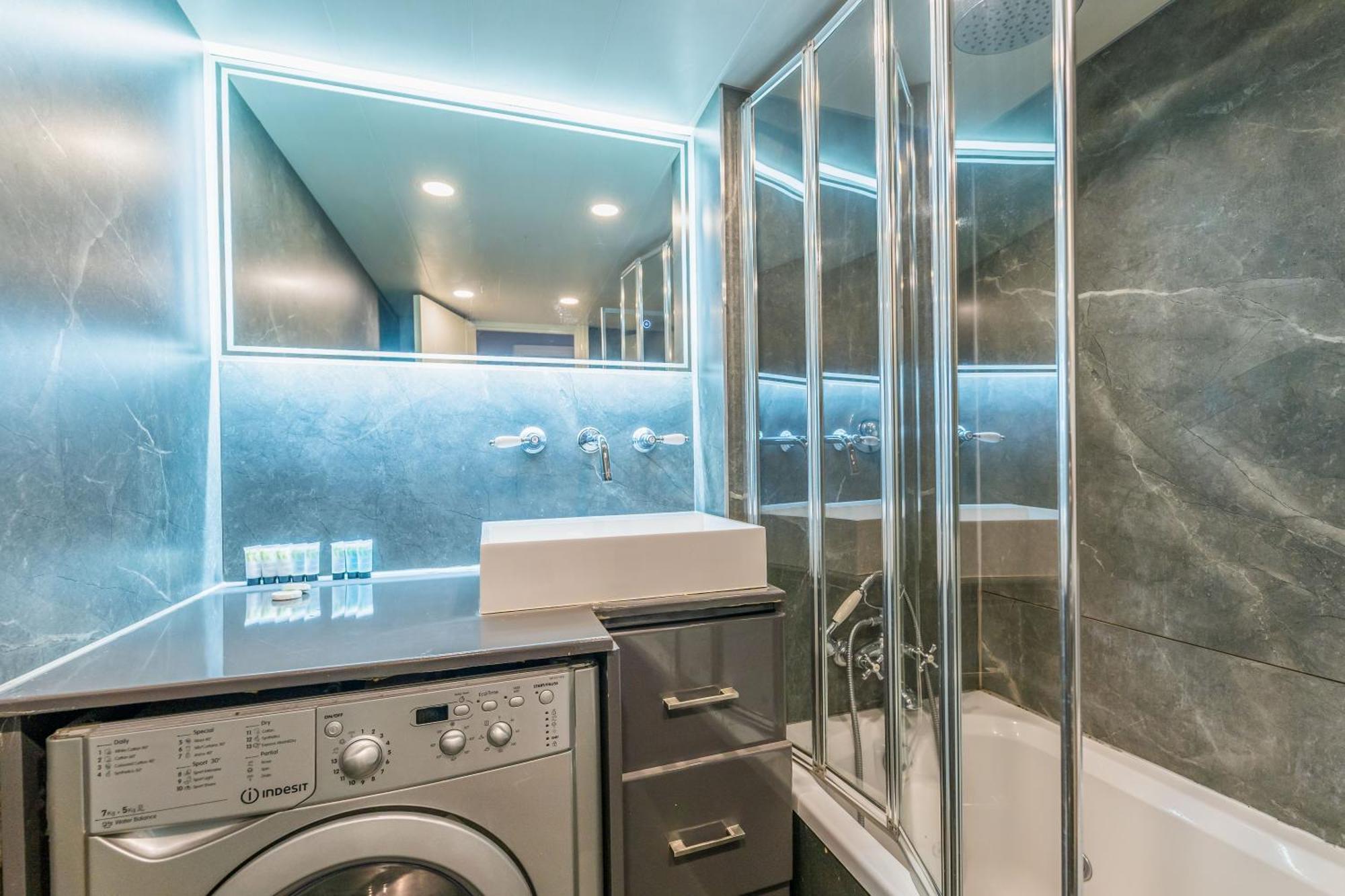 Luxury One Bedroom Flat In Westbourne Terrace ลอนดอน ภายนอก รูปภาพ